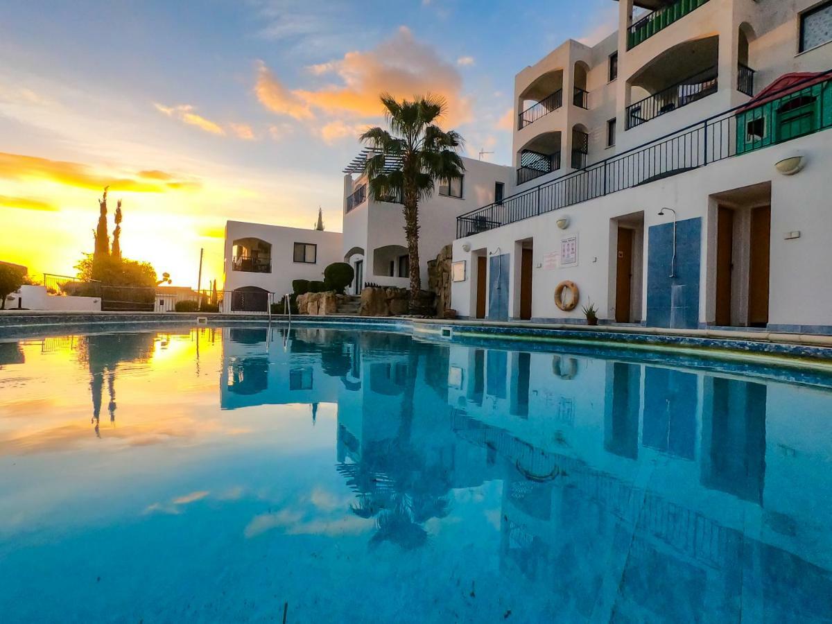 Ron'S Pergola Apartment Pafos Dış mekan fotoğraf